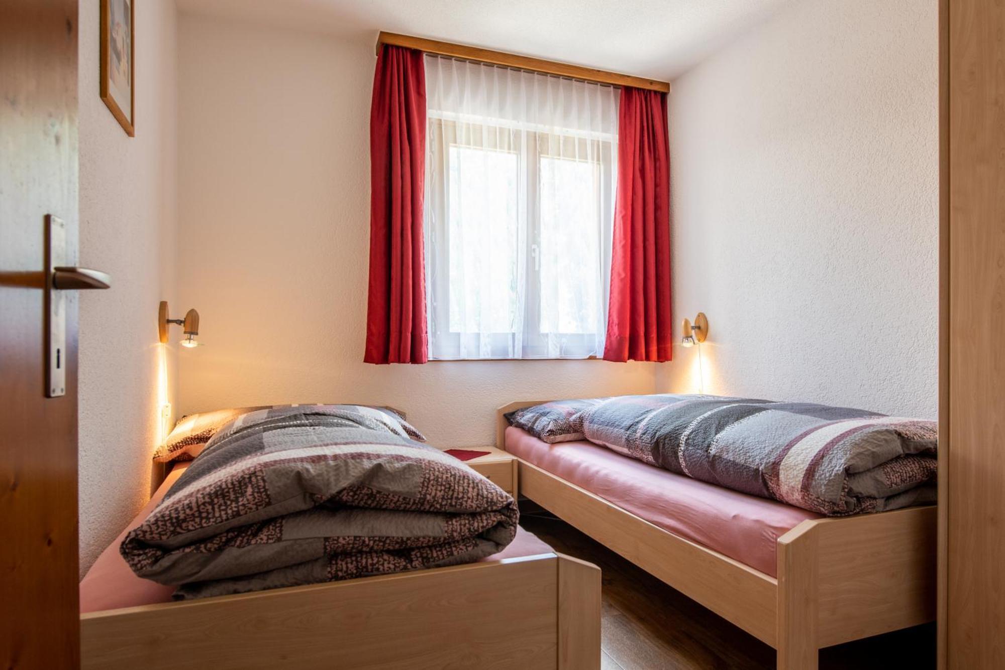 Haus Avalanche Daire Saas Fee Oda fotoğraf
