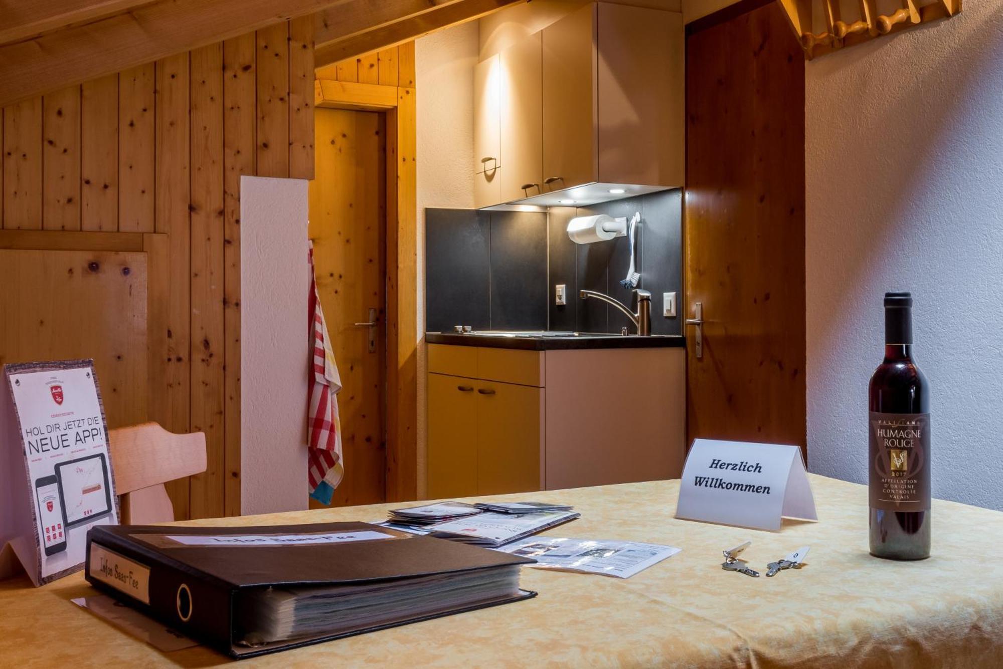 Haus Avalanche Daire Saas Fee Oda fotoğraf