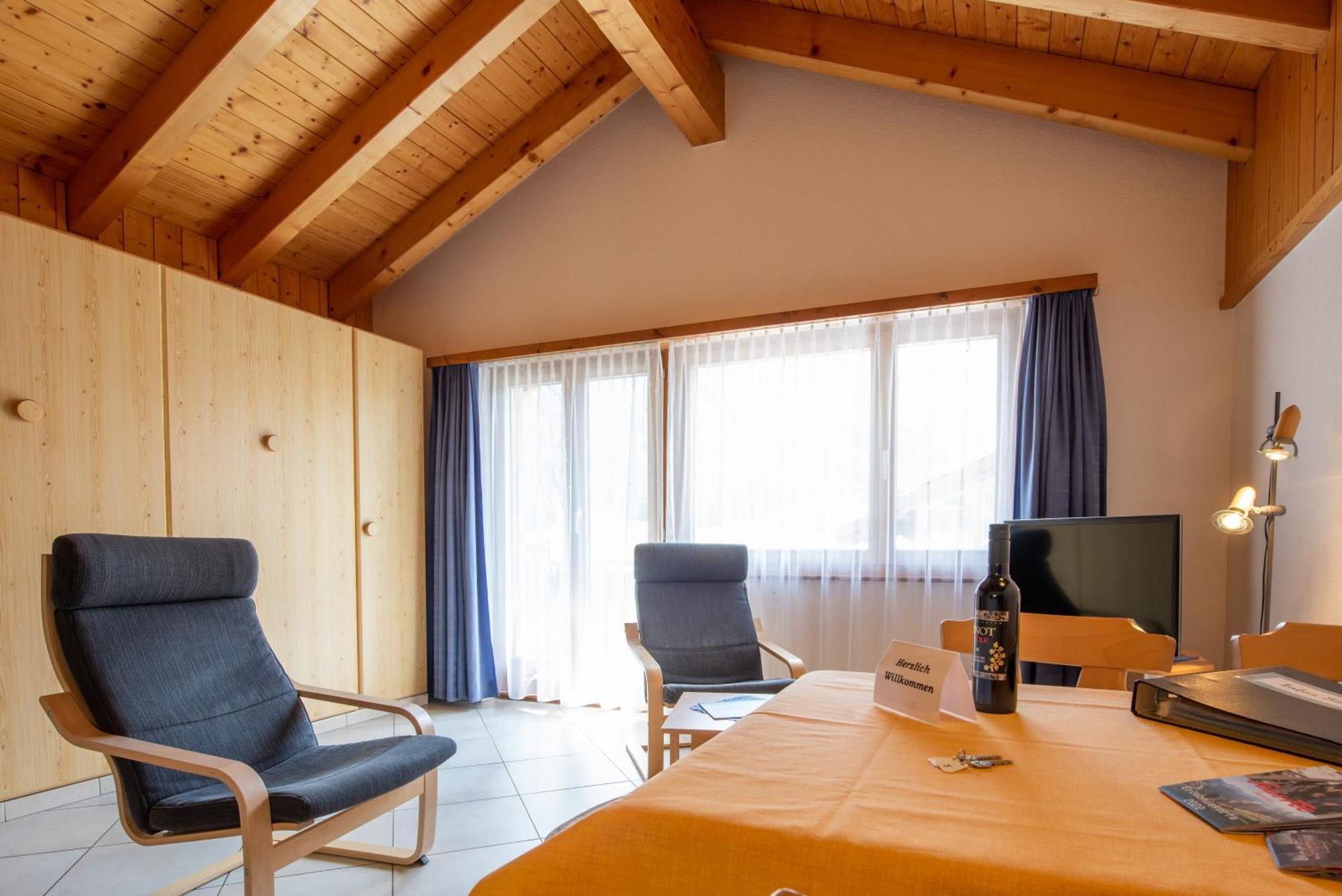 Haus Avalanche Daire Saas Fee Oda fotoğraf